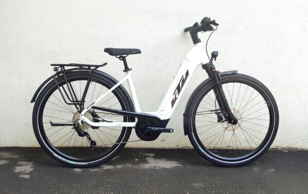 KTM Macina Tour P500 LTD64 / WHITE (BLACK) / 2024