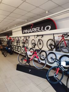 Top Auswahl an Rennrädern und Gravel-Bikes