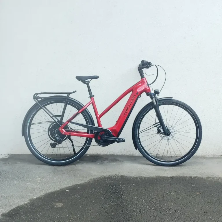 HERCULES Futura I-9; red metallic-glossy