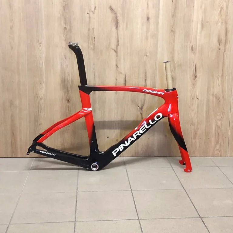 PINARELLO Dogma F - sonic red (2024)