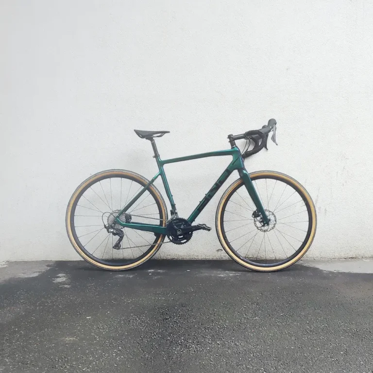 BND Customized Gravel - green metallic
